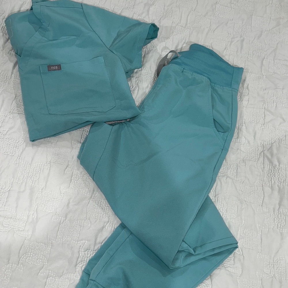 Figs scrub set top S jogger pants XS